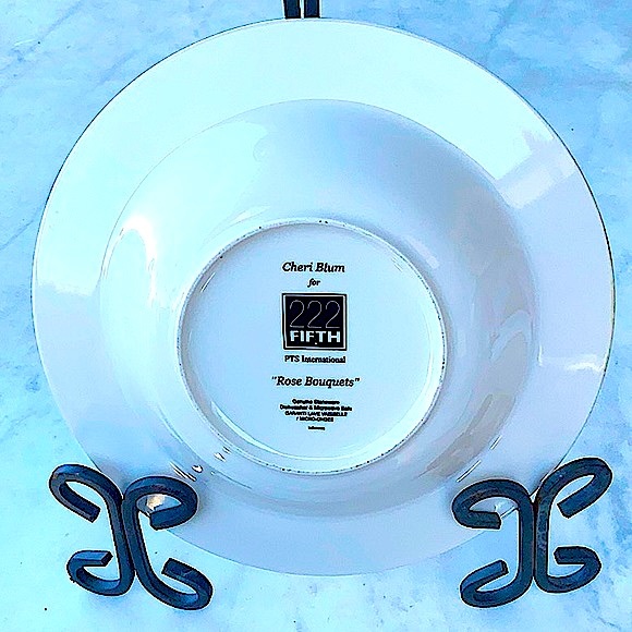 222 FIFTH ROSE BOUQUETS LARGE SOUP BOWL STONEWARE 9 1/8TH INCH - Picture 5 of 6